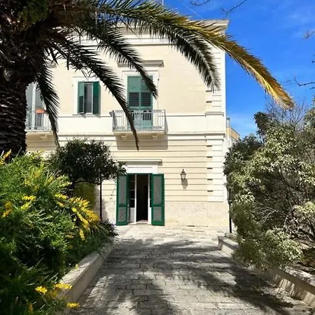 Apartamento Giardino A Mare Bari Exterior foto