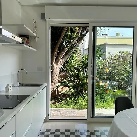 Apartamento Giardino A Mare Bari Exterior foto